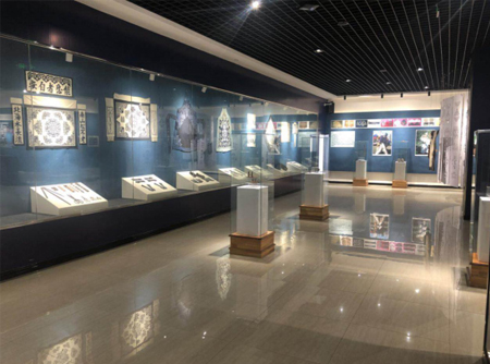 非遗馆二楼满族剪绣展厅1